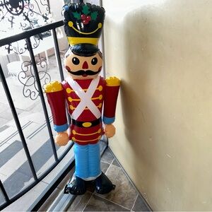 Holiday Time blow-up toy soldier 3.5 ft  pvc material indoor outdoor christmas